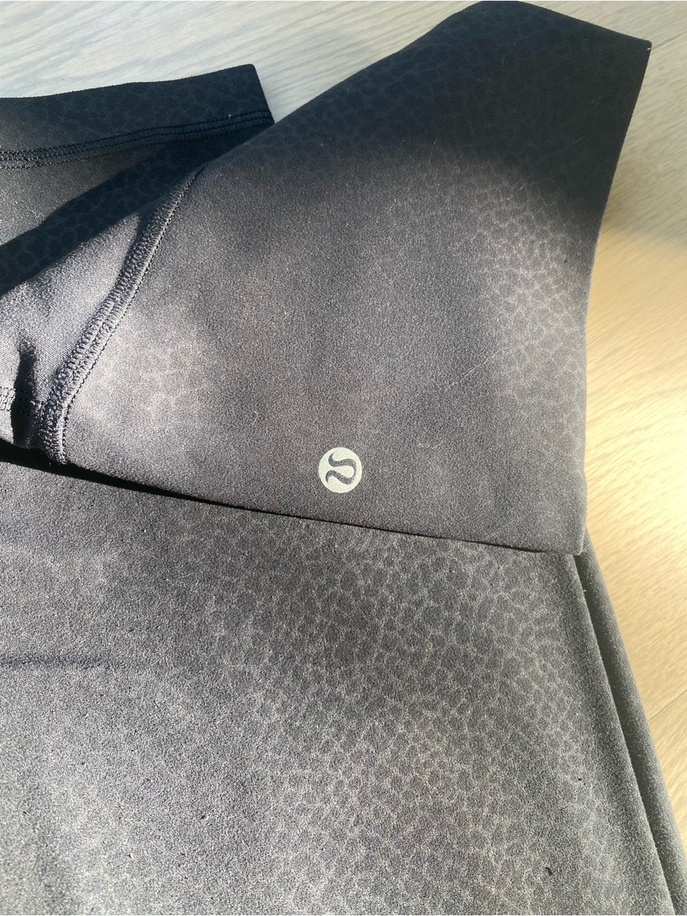 Lululemon Athletica Black Athletic Pants Size 8 Leopard Print Size 8